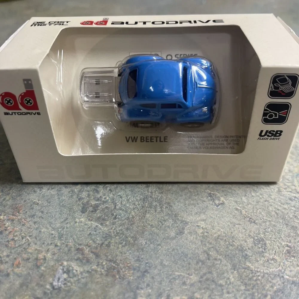 Autodrive VW Beetle Die Cast Metal USB Flash Drive NIB 4 GB Blue Volkswagen